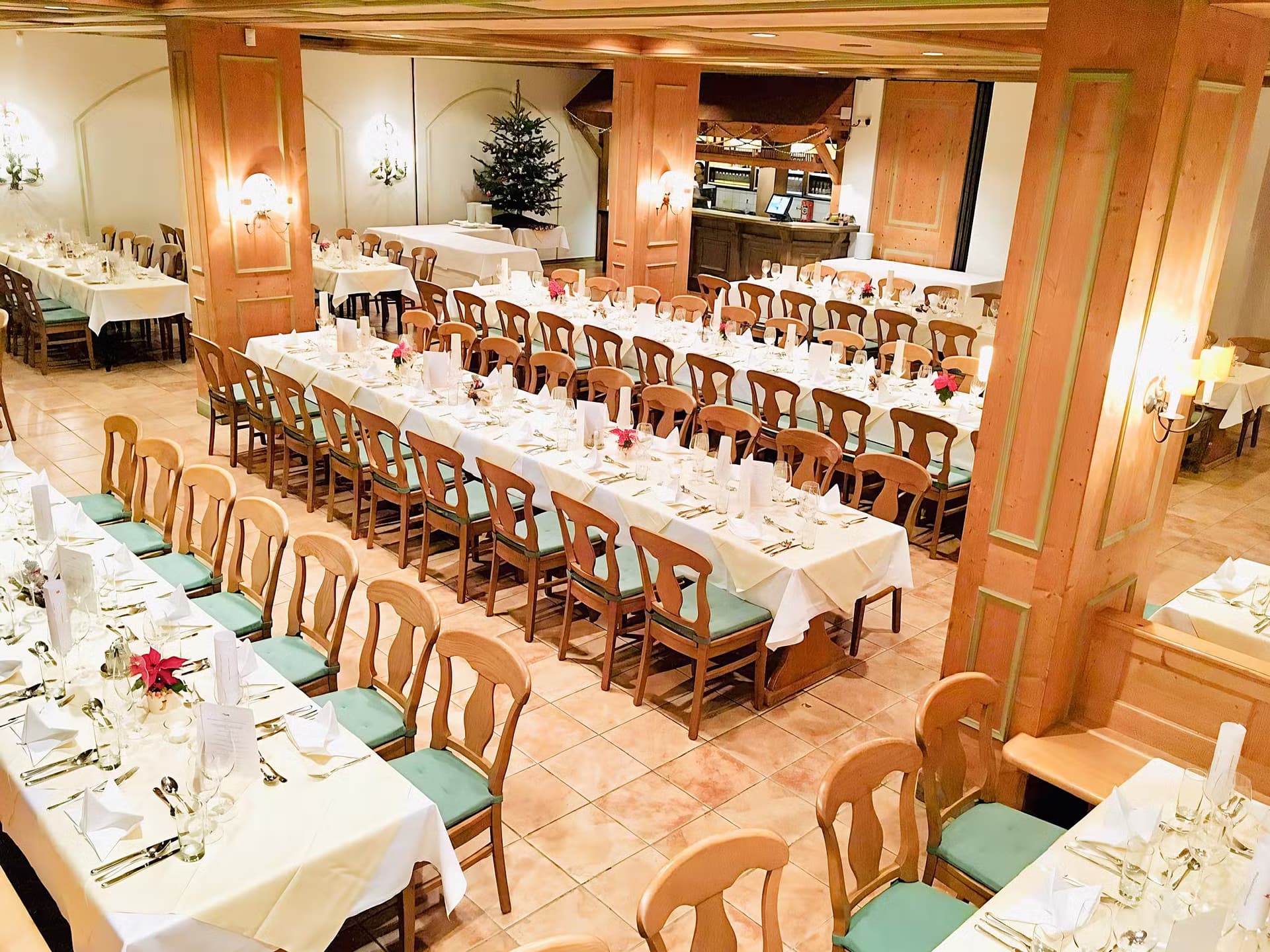 Banqueting hall at Der Jägerwirt for weddings near Salzburg